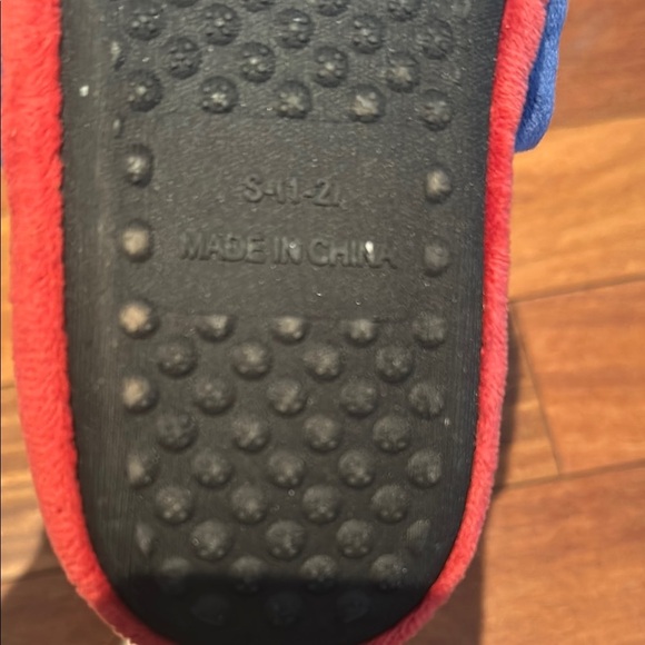 Red and Blue House Shoes with Montreal Canadiens Logo - Picture 3 of 3
